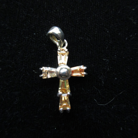 Tiny Peach CZ cross 133 - Picture 4 of 7